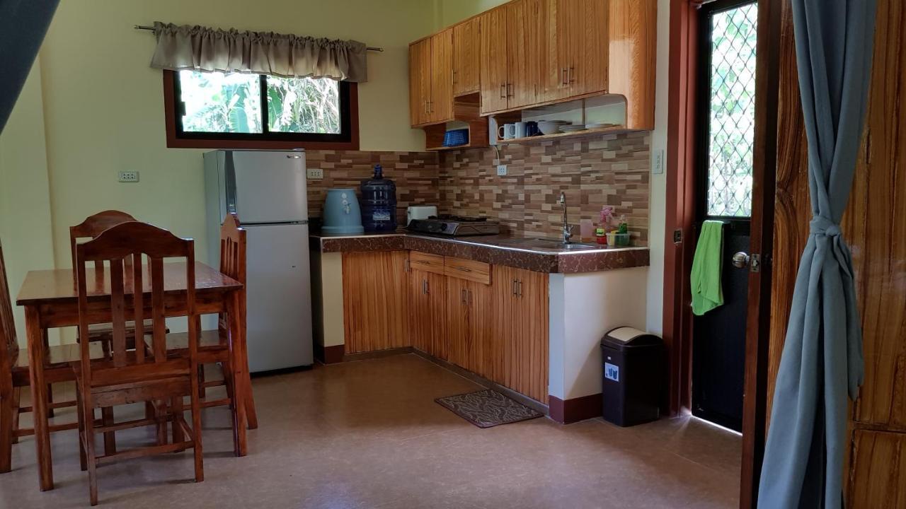 Paco'S Garden Home Stay Mambajao Zewnętrze zdjęcie