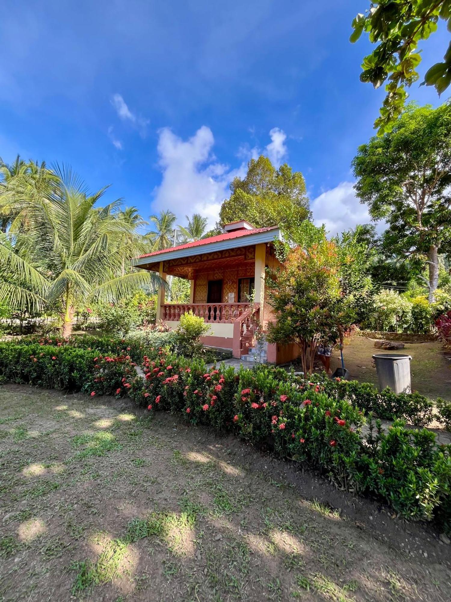 Paco'S Garden Home Stay Mambajao Zewnętrze zdjęcie