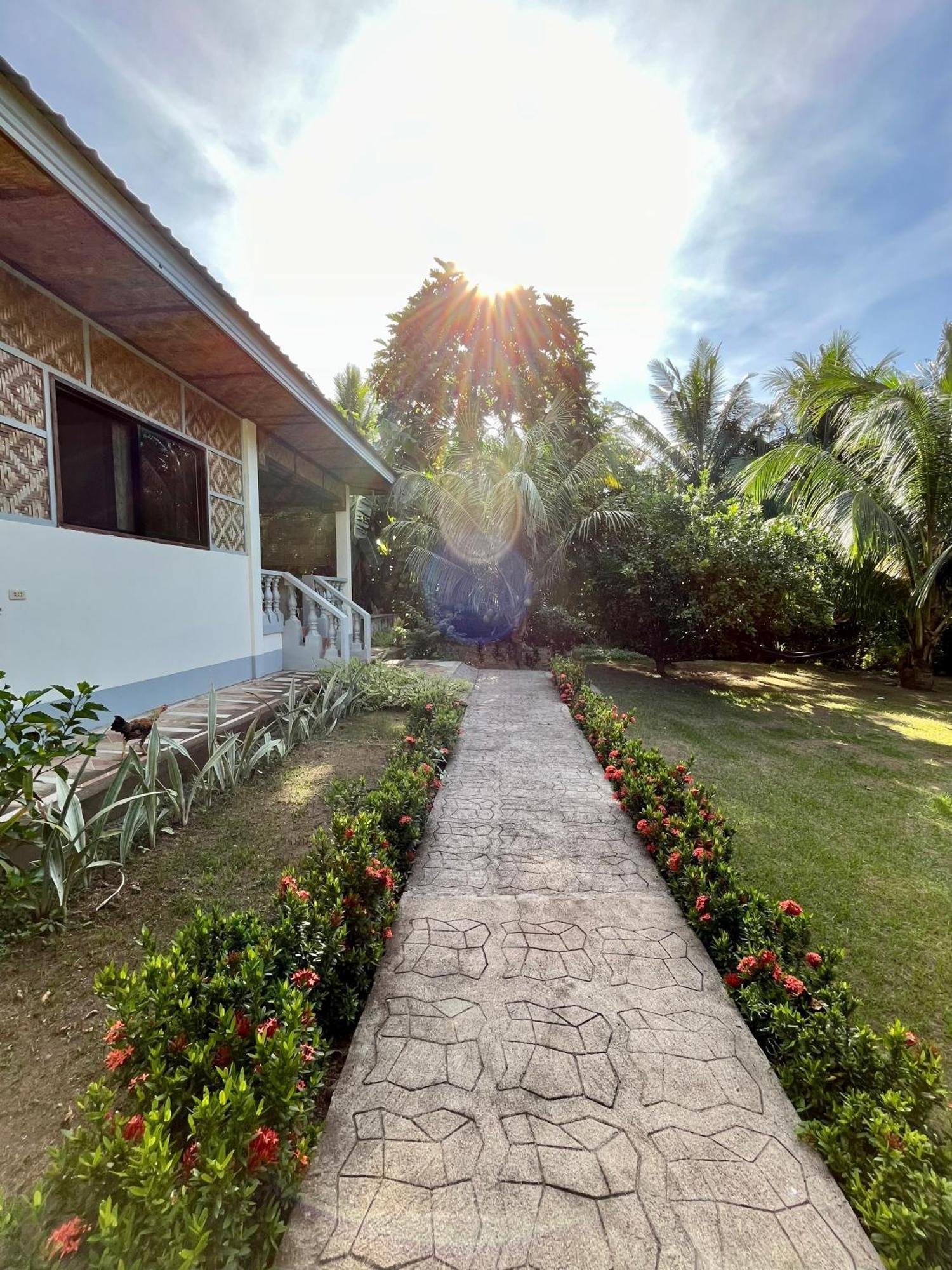 Paco'S Garden Home Stay Mambajao Zewnętrze zdjęcie