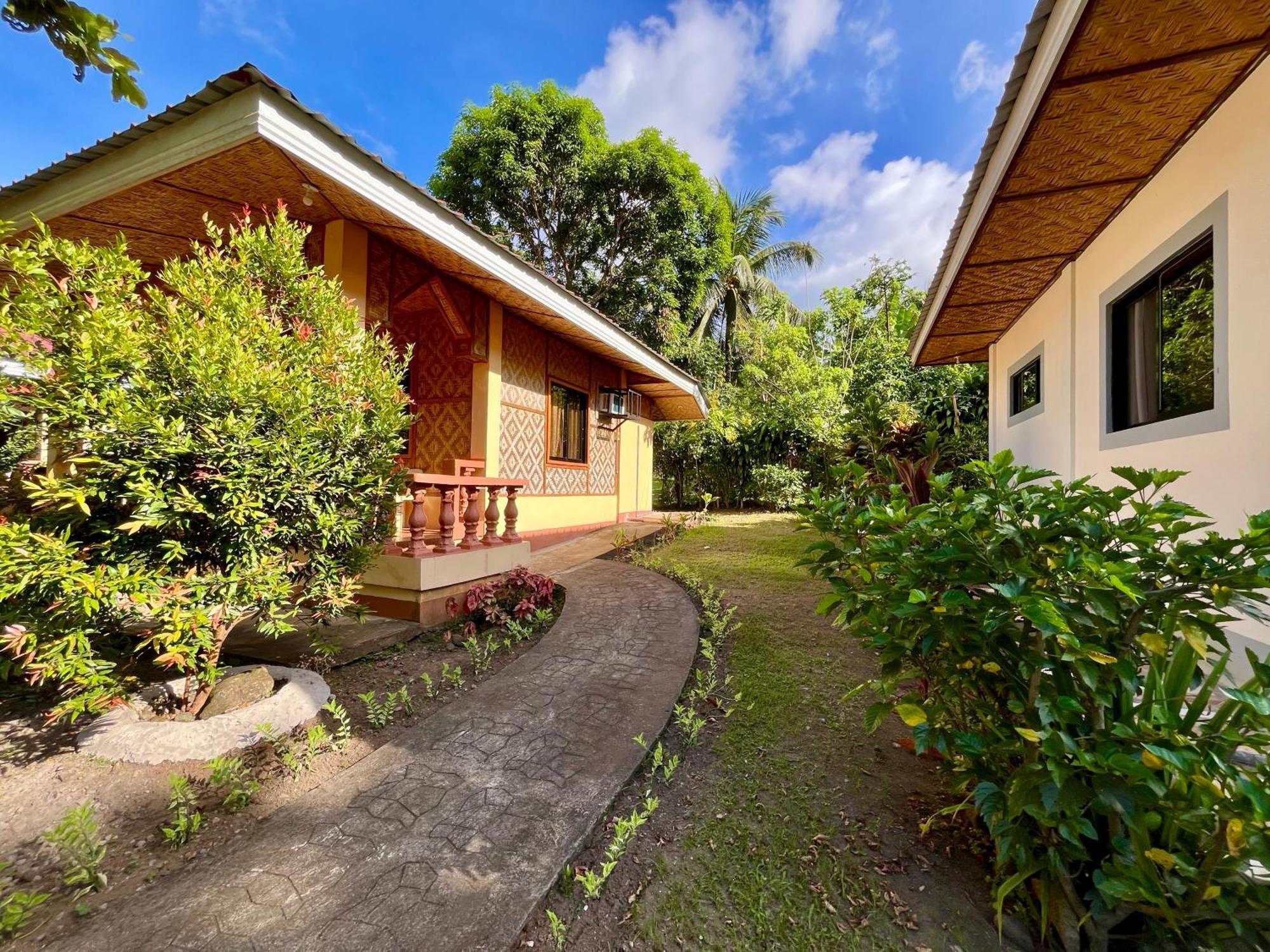 Paco'S Garden Home Stay Mambajao Zewnętrze zdjęcie